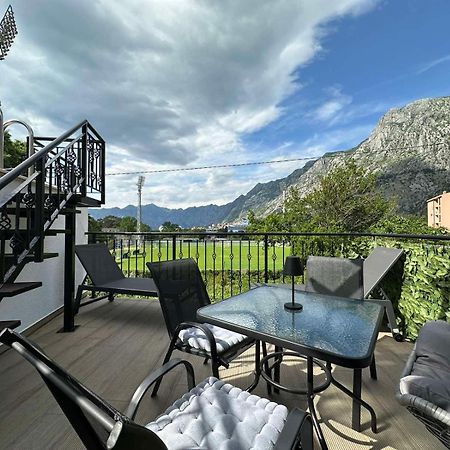 Sunshine Apartment With Private Pool And Parking Kotor Buitenkant foto