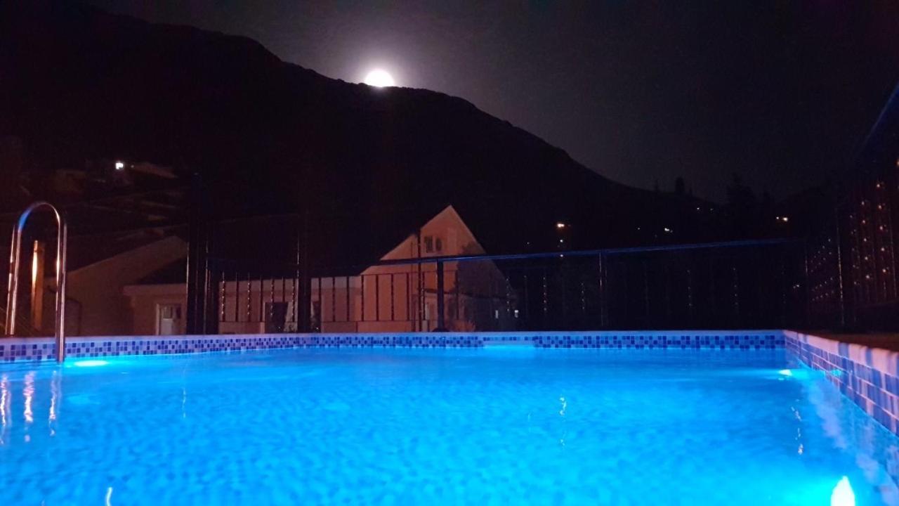 Sunshine Apartment With Private Pool And Parking Kotor Buitenkant foto