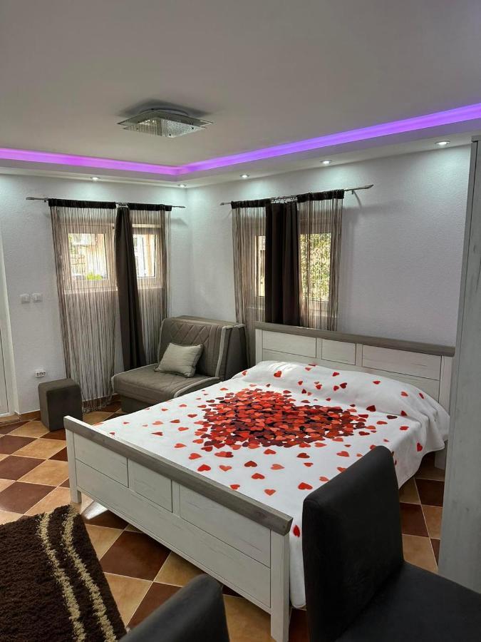 Sunshine Apartment With Private Pool And Parking Kotor Buitenkant foto